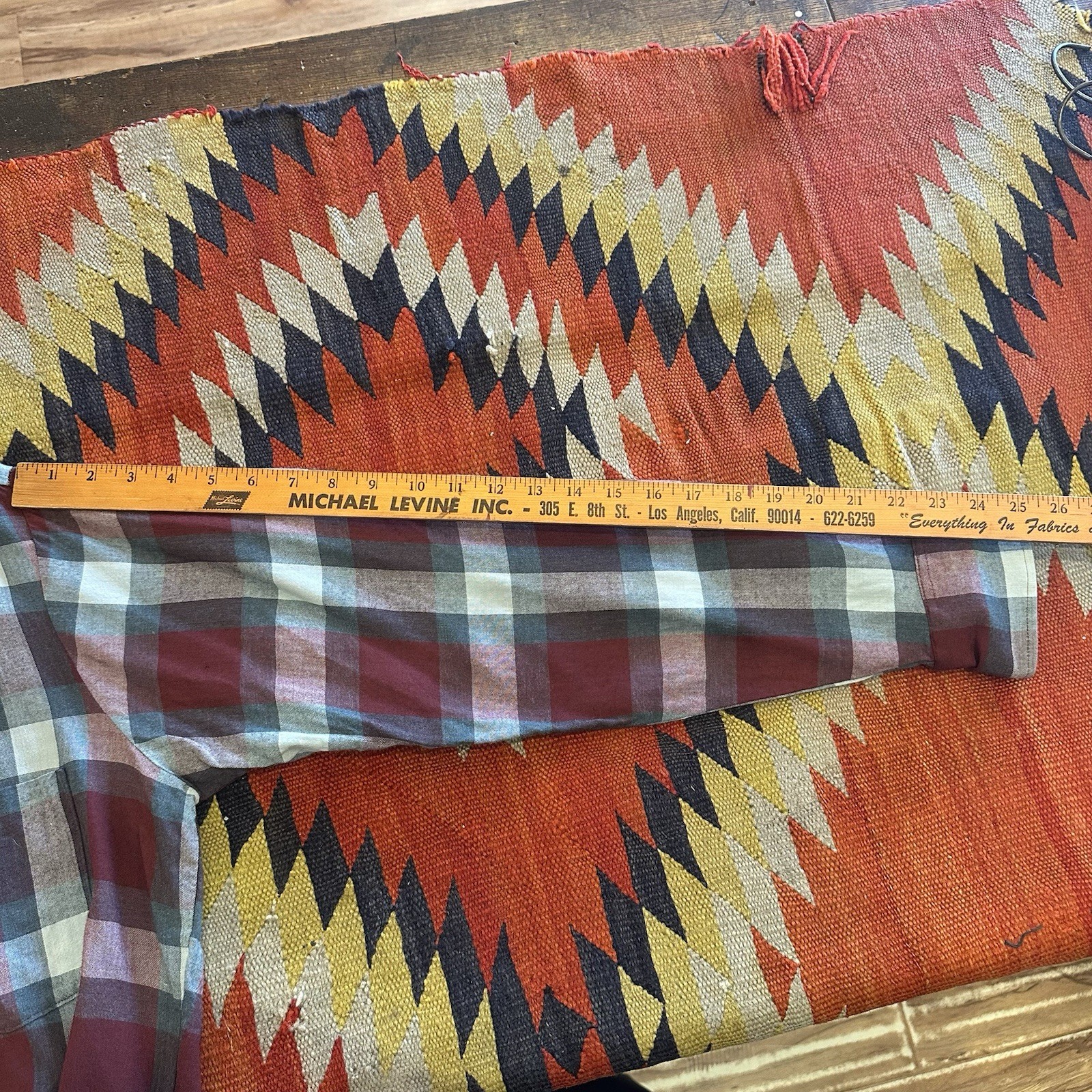 Arrow Chevella Shadow Plaid Rayon Button Up 60s 70s Vintage Shirt Size Large Red