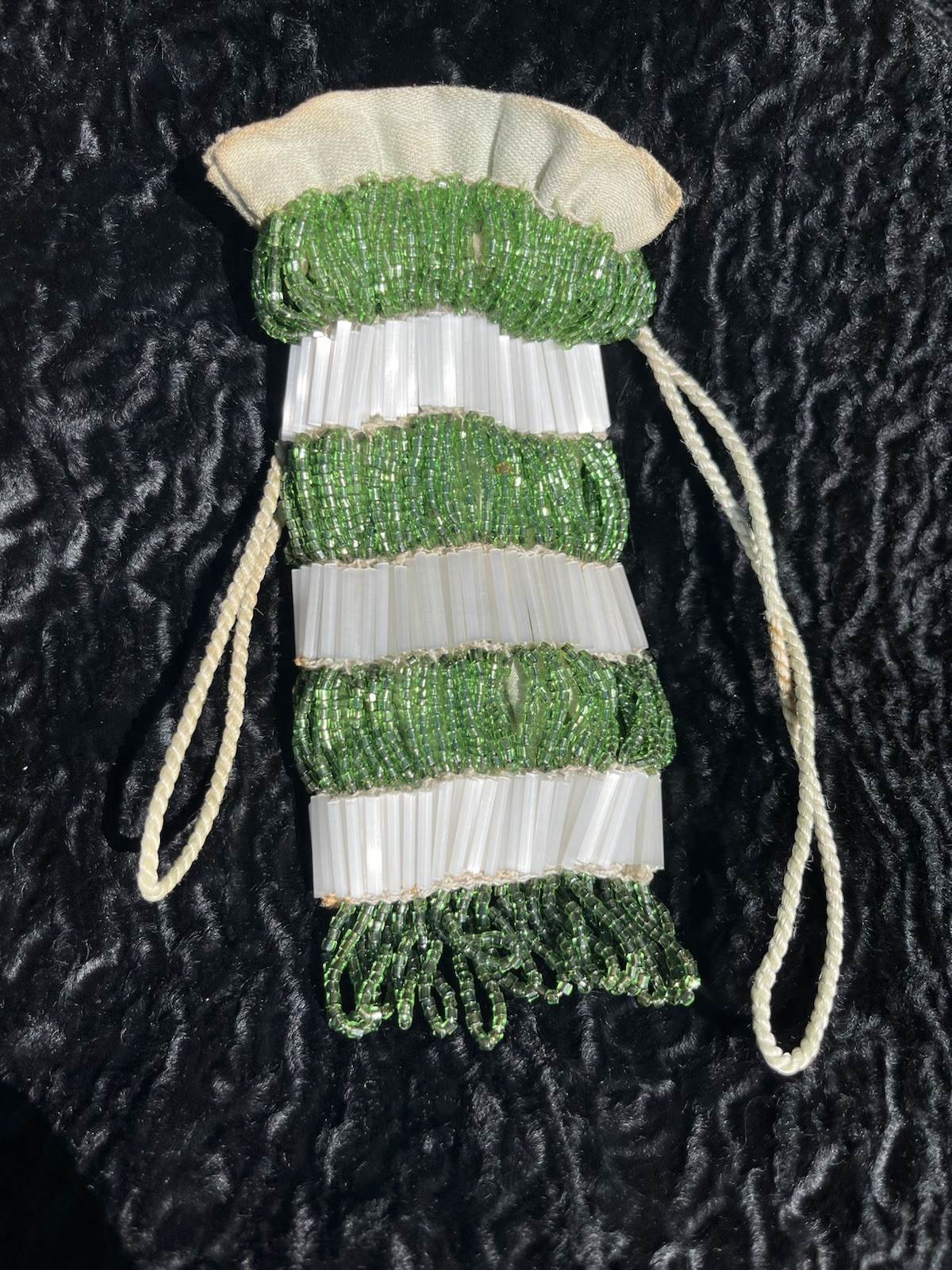 Vtg Green/White beaded drawstring Coin Purse Glass Beads From Czechoslovakia ￼