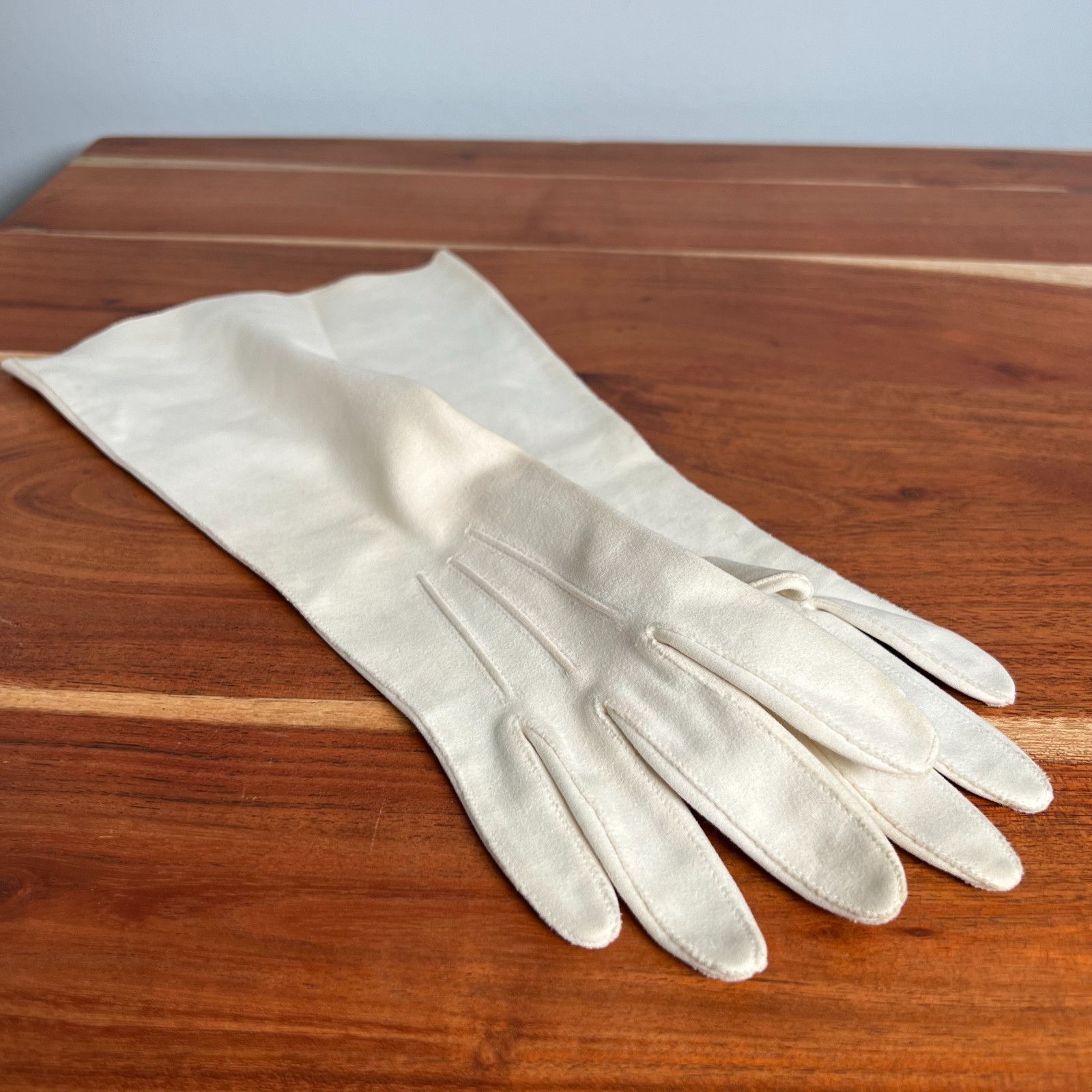 VTG White Cotton Opera Gloves by The May Company LA – 13 in L Made in Italy