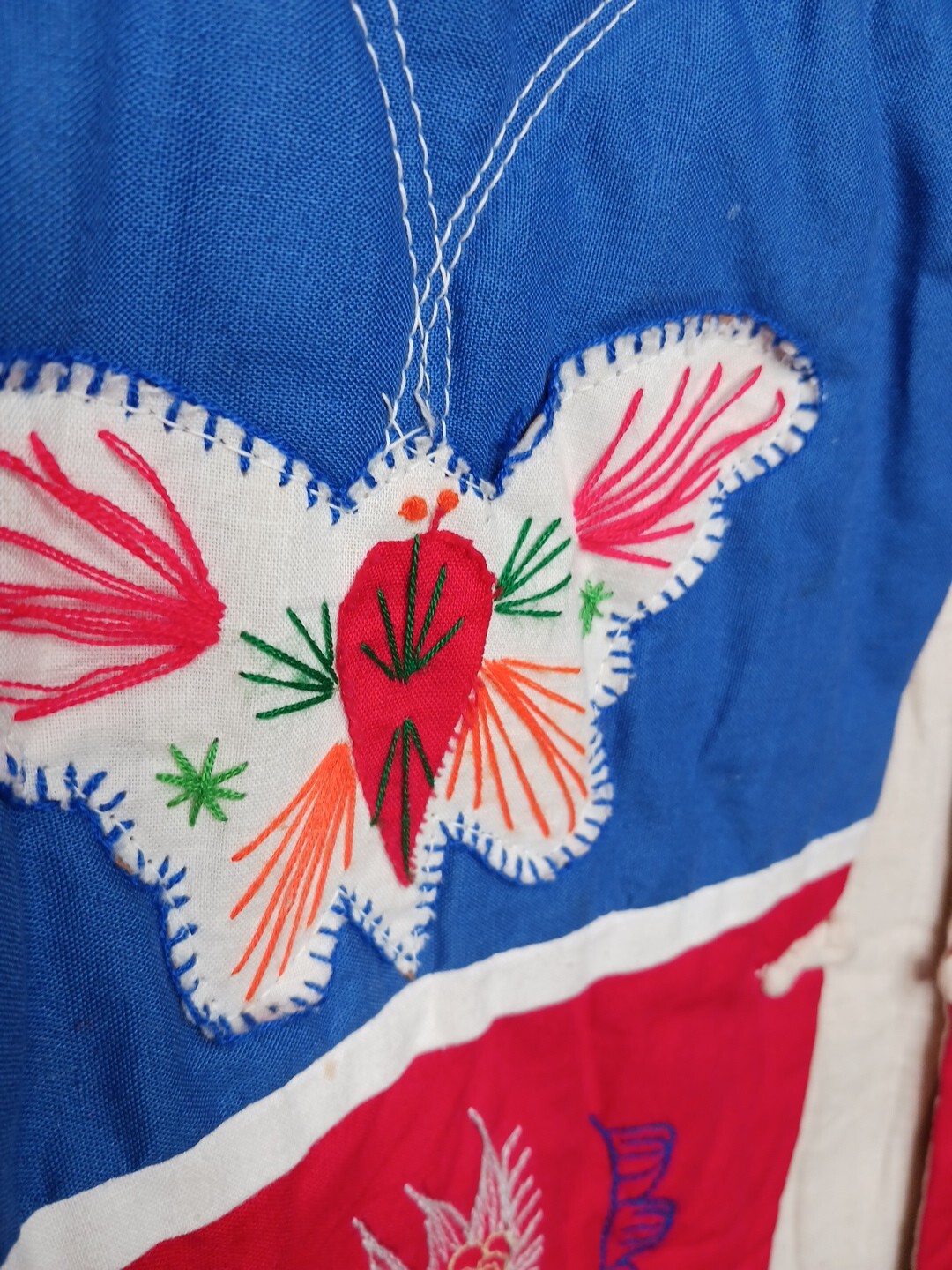 Vintage Embroidered Quilted Patchwork Vest Appliqué Chinese South American Med-l