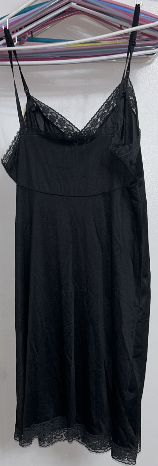 Vintage Vanity Fair Slip Black Size 40 S NWT