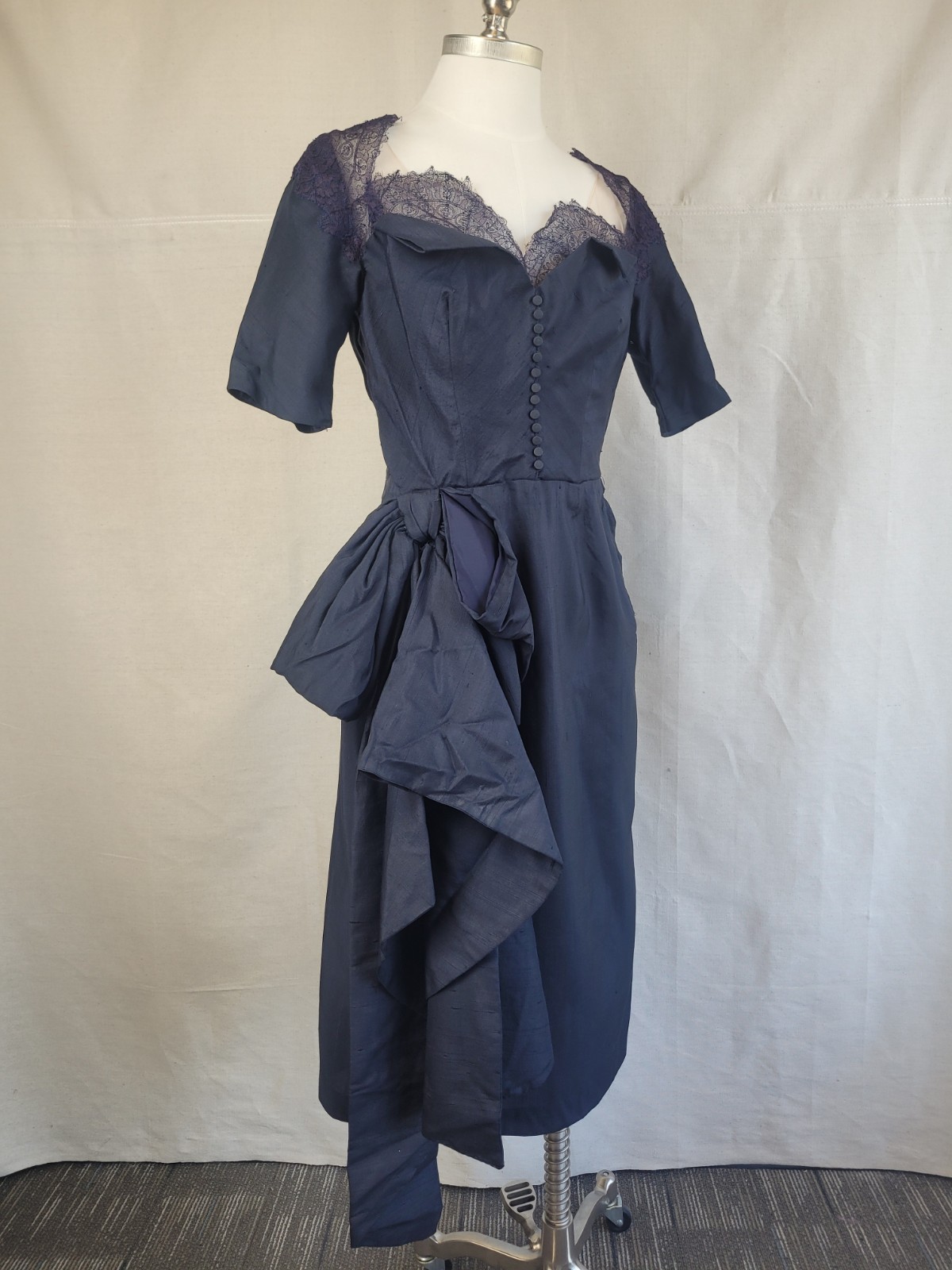 1950s Navy Blue Silk Dress w Delicate Lace & Huge Asymmetrical Bow Sz M