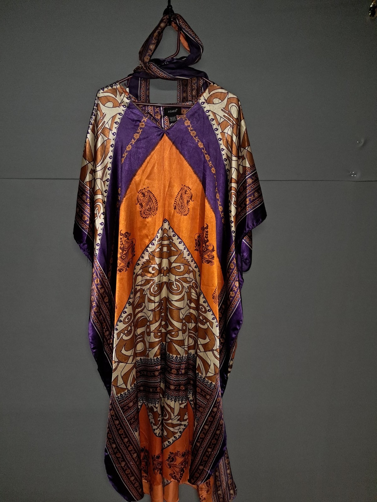 Women’s 80s Vintage Caftan | A Timeless Classic Perfect for Lounging