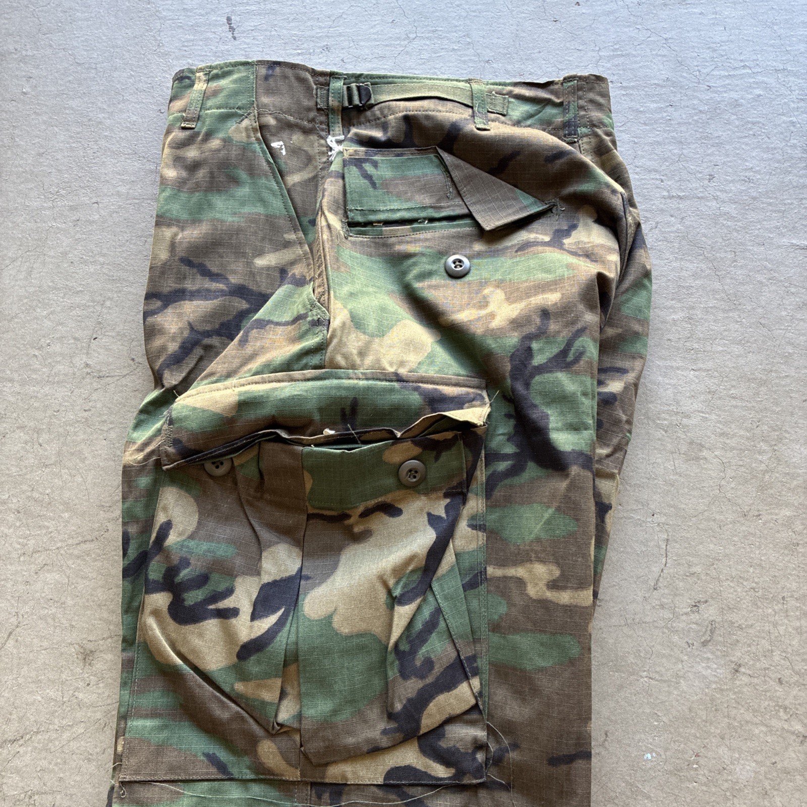 Vintage 60s Vietnam War Era NOS ERDL Camo Cargo Rip Stop Pant S Long