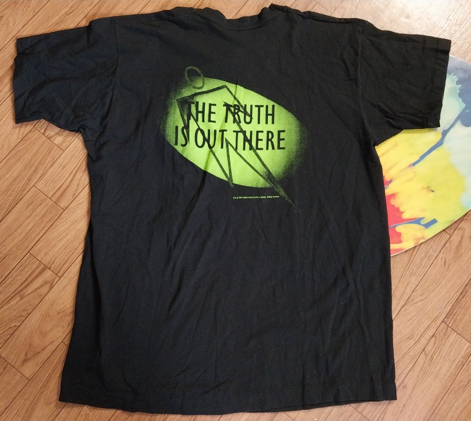 Vtg 1994 X-FILES T Shirt THE TRUTH IS OUT THERE Fruit of the Loom mens XL ufo