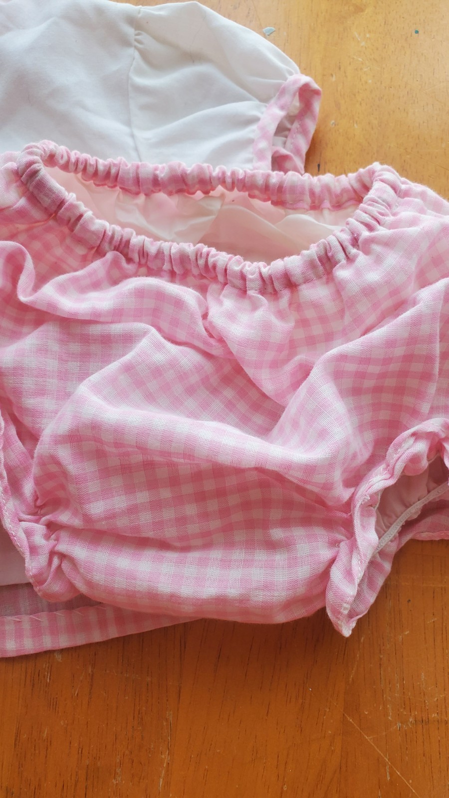 VTG BABY GIRL OUTFITS WITH RUBBER BOTTOM Lining & BONNET See Pics Cute