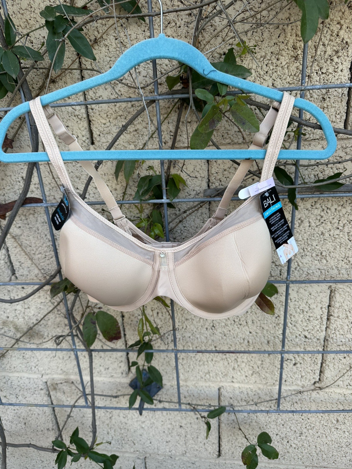 NWT Bali DF3439 Women’s One Smooth U Ultra Neckline Underwire Bra Nude 34D