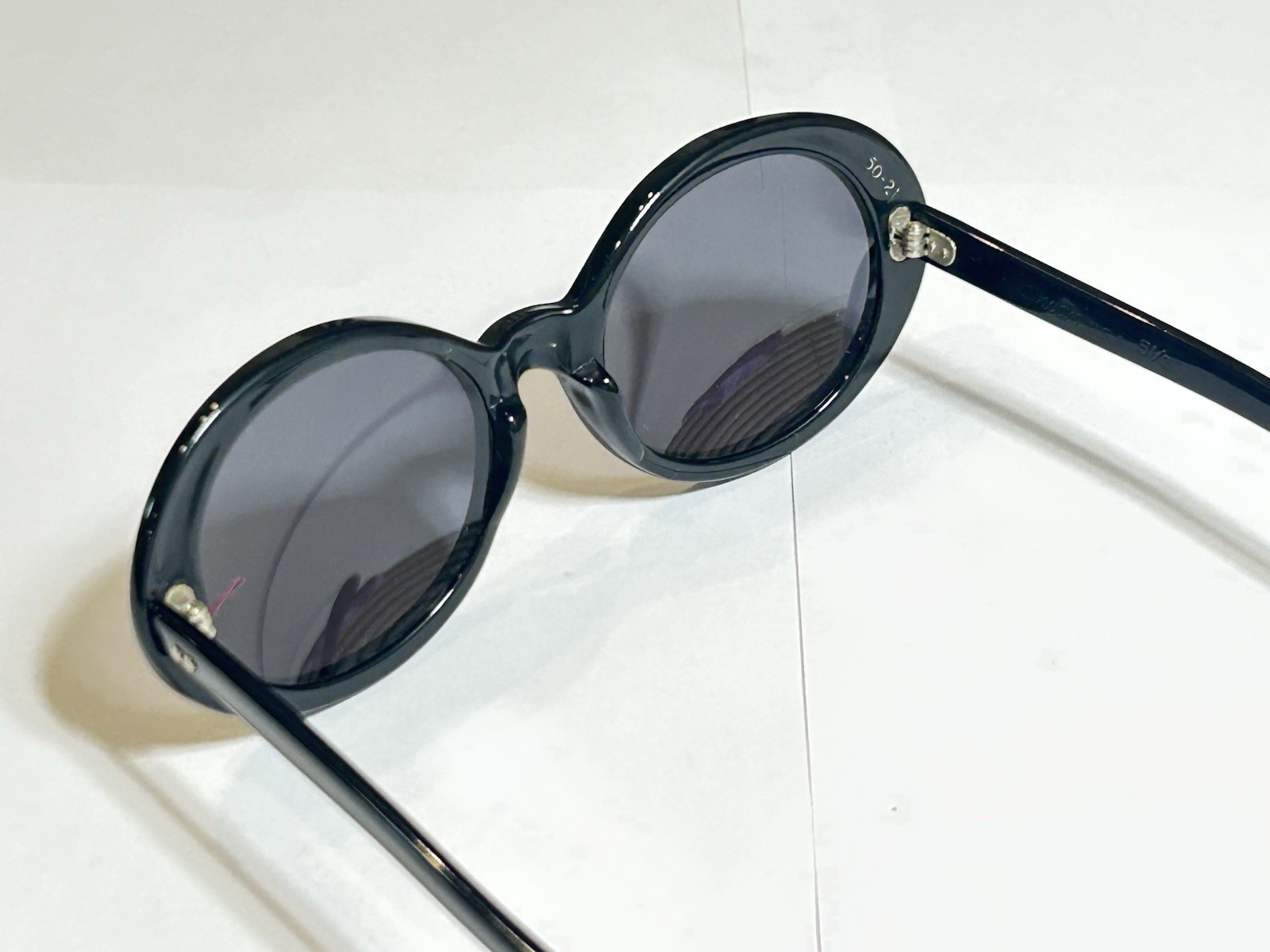 Vintage Crown USA Oval Sunglasses Black Gray Lenses 50-21 Retro