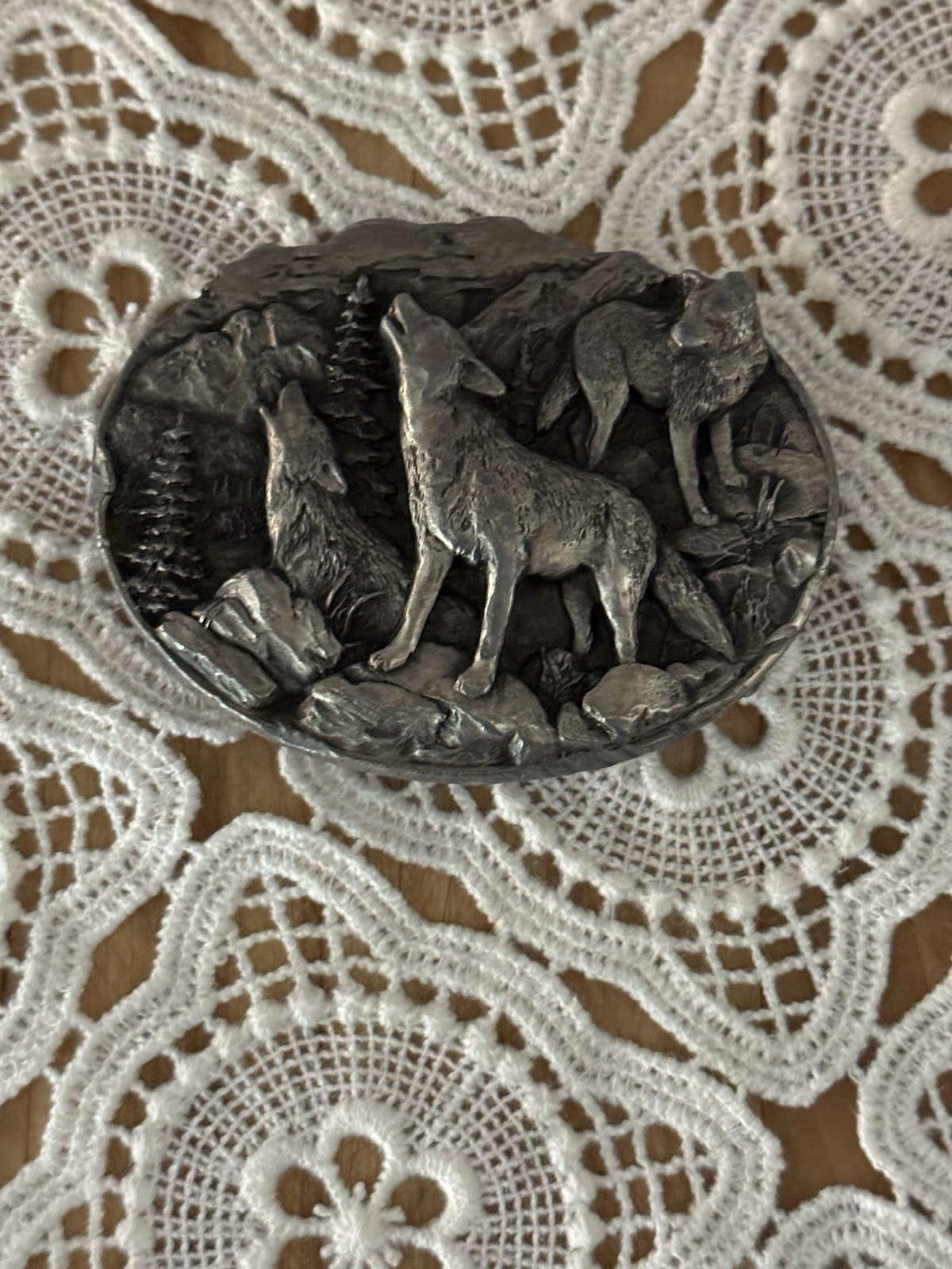 Howling Wolf Pack Belt Buckle: Arroyo Grande