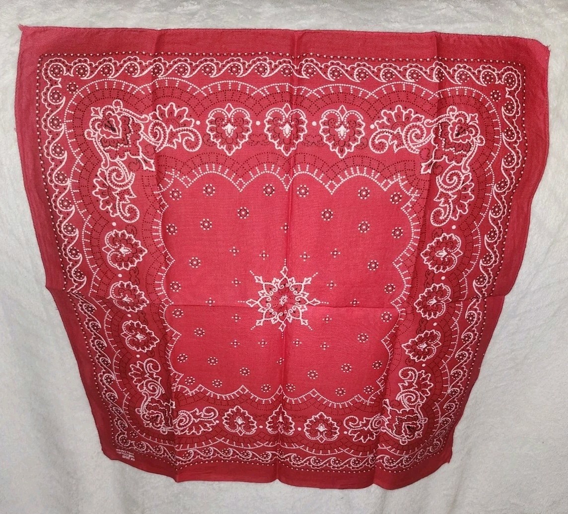 1960s Fast Color Red RN23733 Hankerchief Bandana 17×18 inches