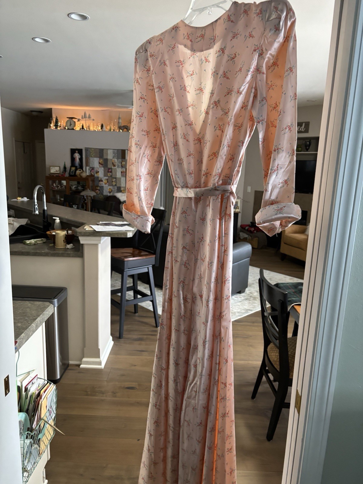 Vintage Designer Long Robe Lois Russell Honolulu Pink Floral Cotton Sateen Belt