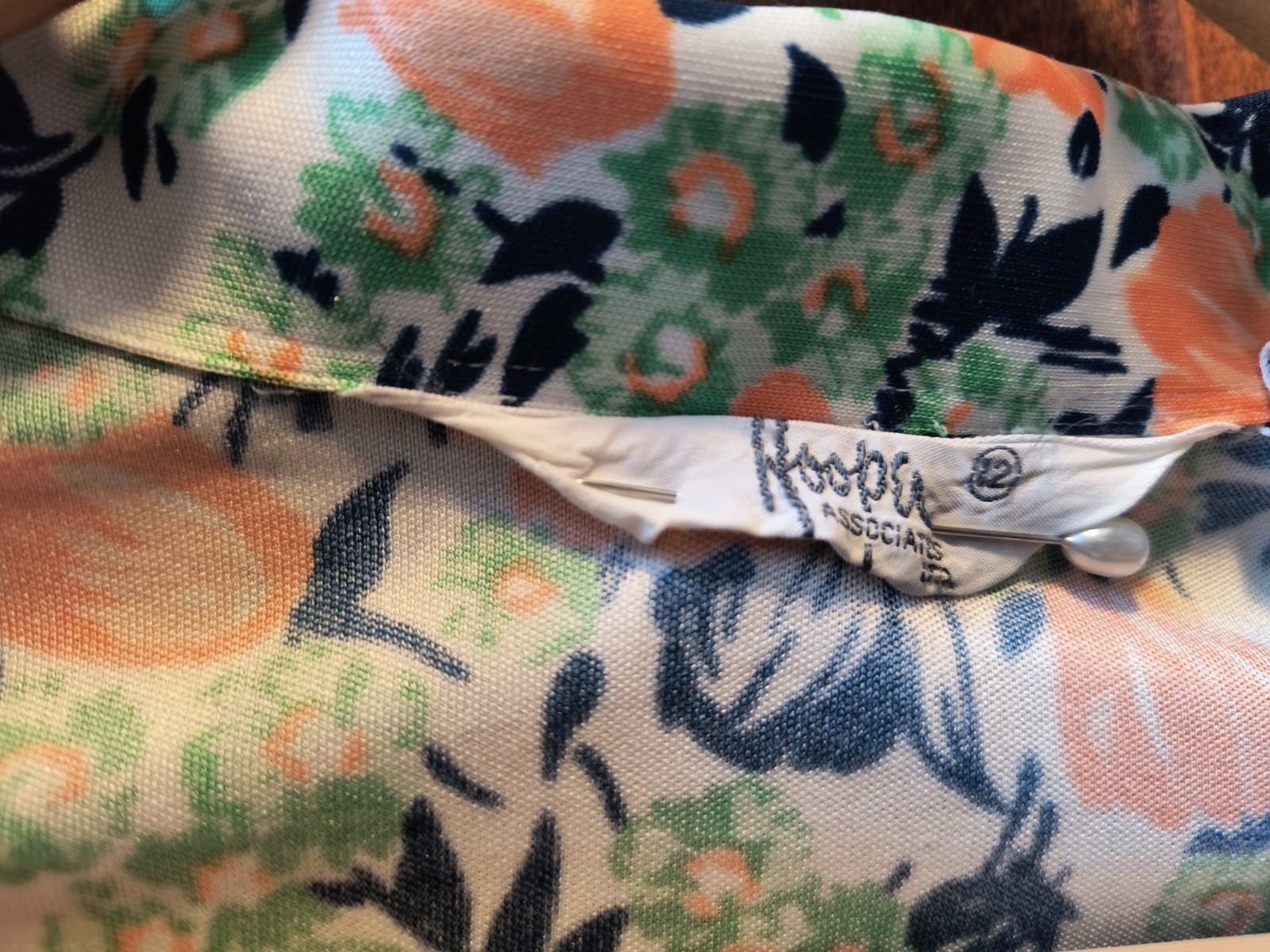 Women’s vintage Hooper blouse, delightful tulip print, made British Hong King