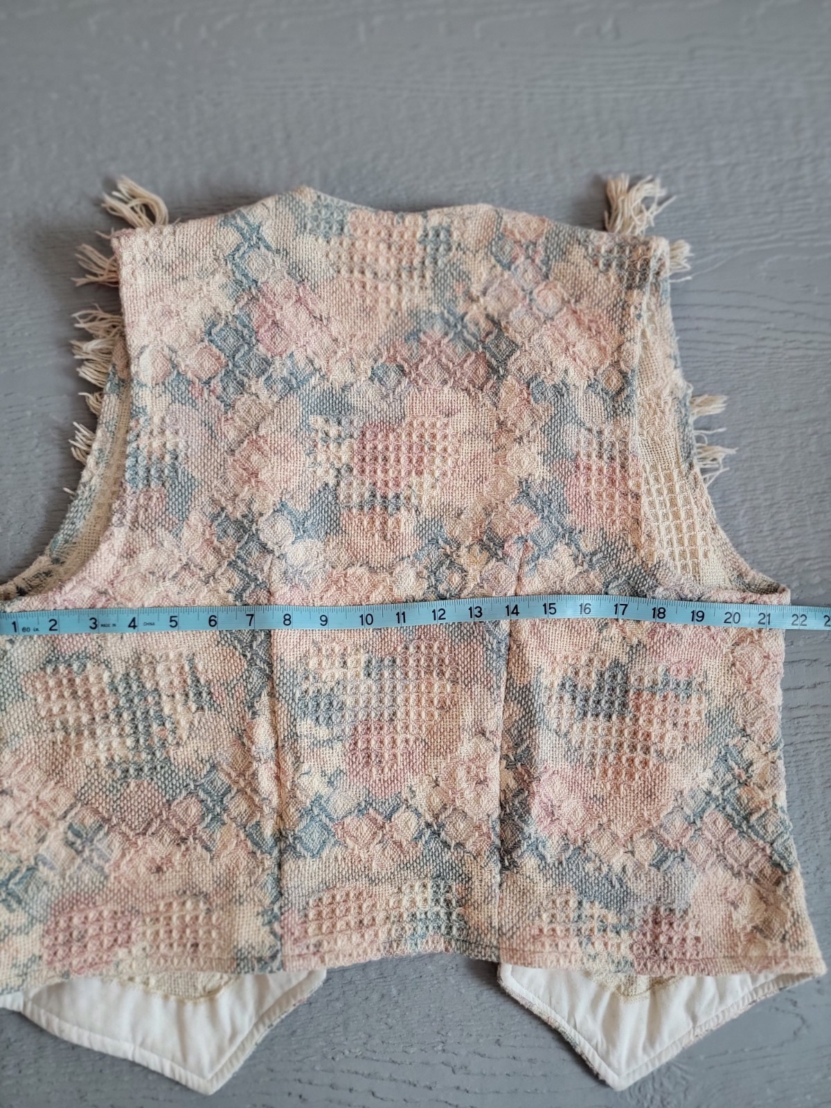 Unbranded Vintage Vest With Fringe And Texture. P2P Is 22 Inches M/L