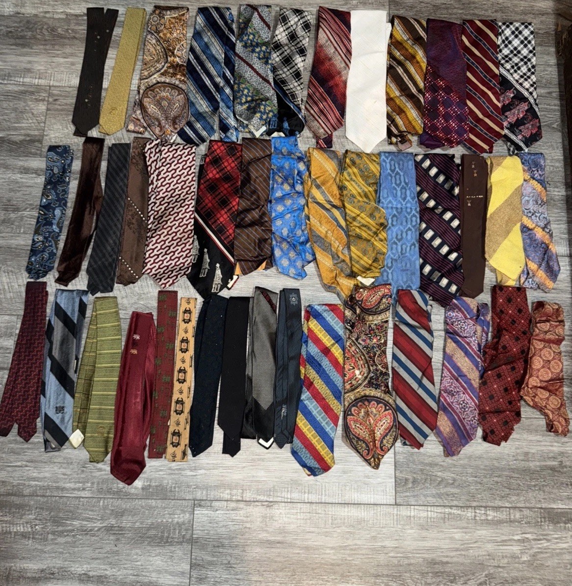 Big Lot of 43 Vintage 1950’s-60’s 70’s Men’s Neck Ties- Silk – Acetate- Rayon