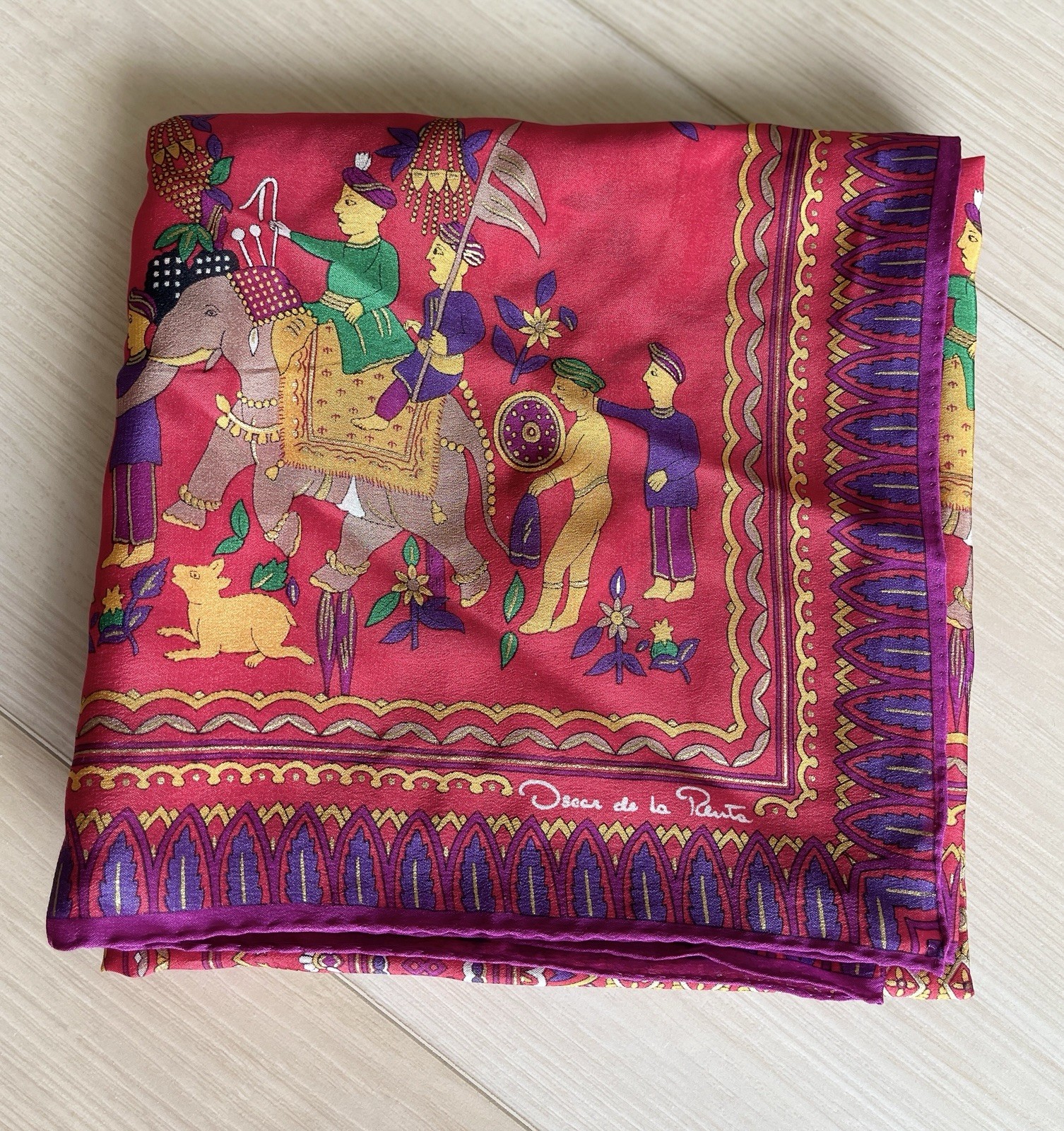 Vtg OSCAR DE LA RENTA 100% SILK SCARF 30-1/2″ x 31″
