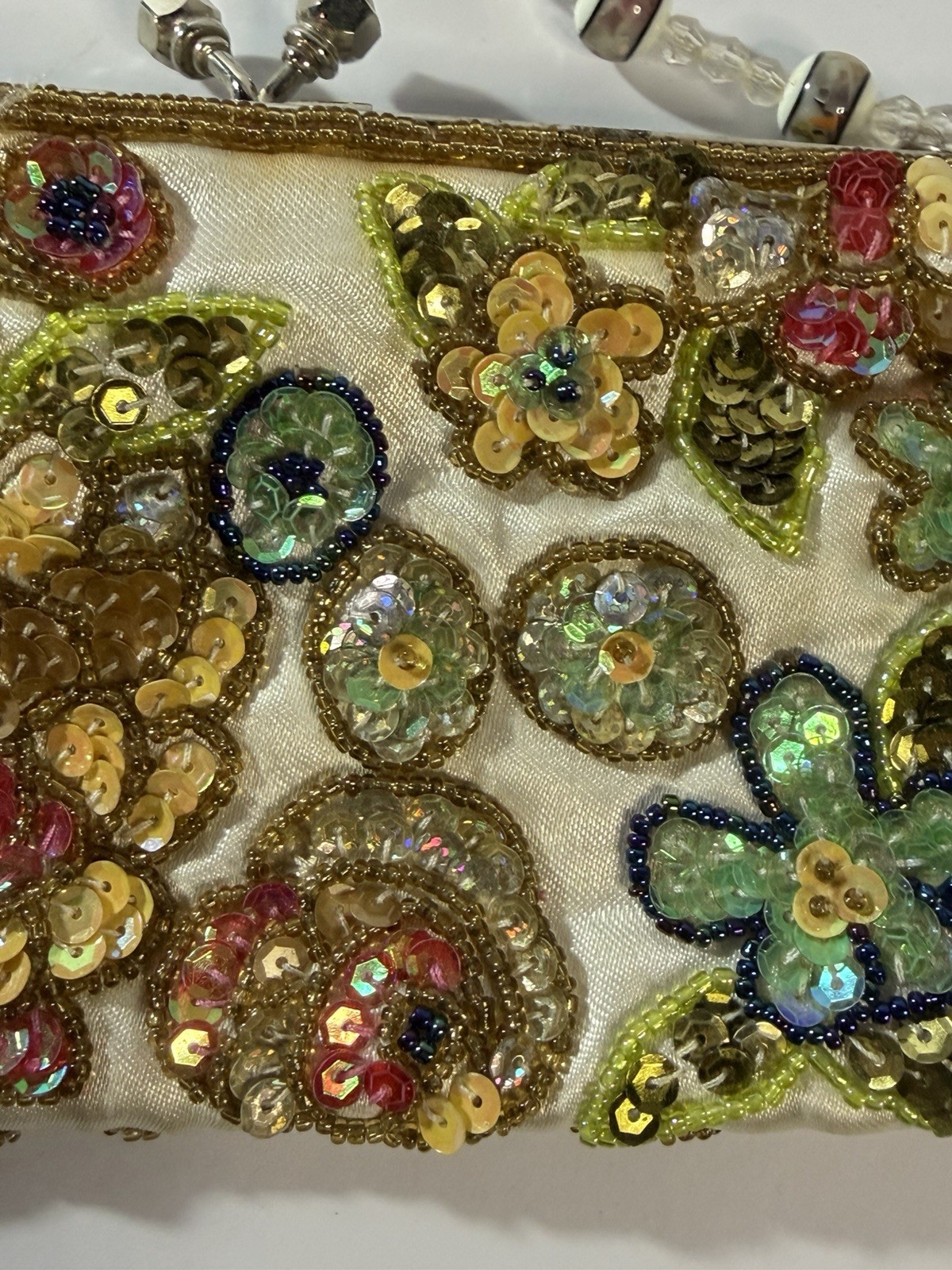 Vintage Beaded Sequin Floral Clutch Purse Kiss Lock Chain Ivory