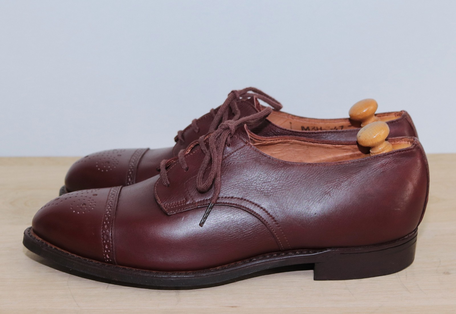 NOS 1940s New French Burgundy Leather Men’s Derby Shoes 41FR 8US Made in France