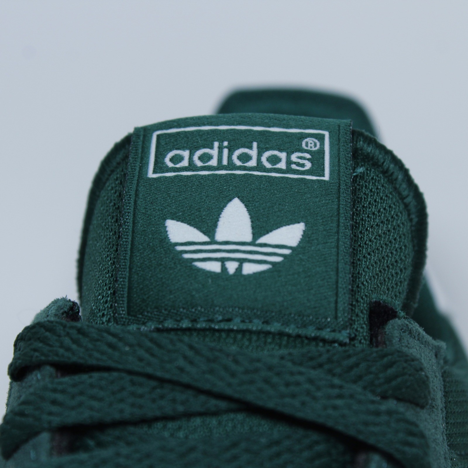 Adidas Originals R71 “Collegiate Green” Retro Sneakers – Size 10US / 9.5UK