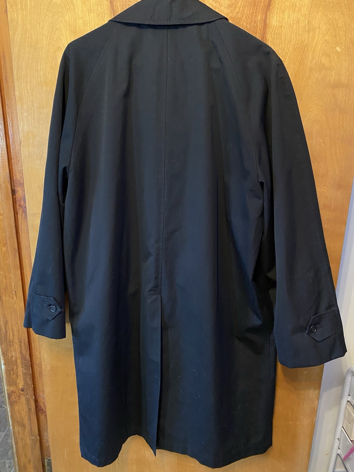 VTG 70s Black Made In Hong Kong Trenchcoat Goth Perma Press Red Pile Liner 40 M