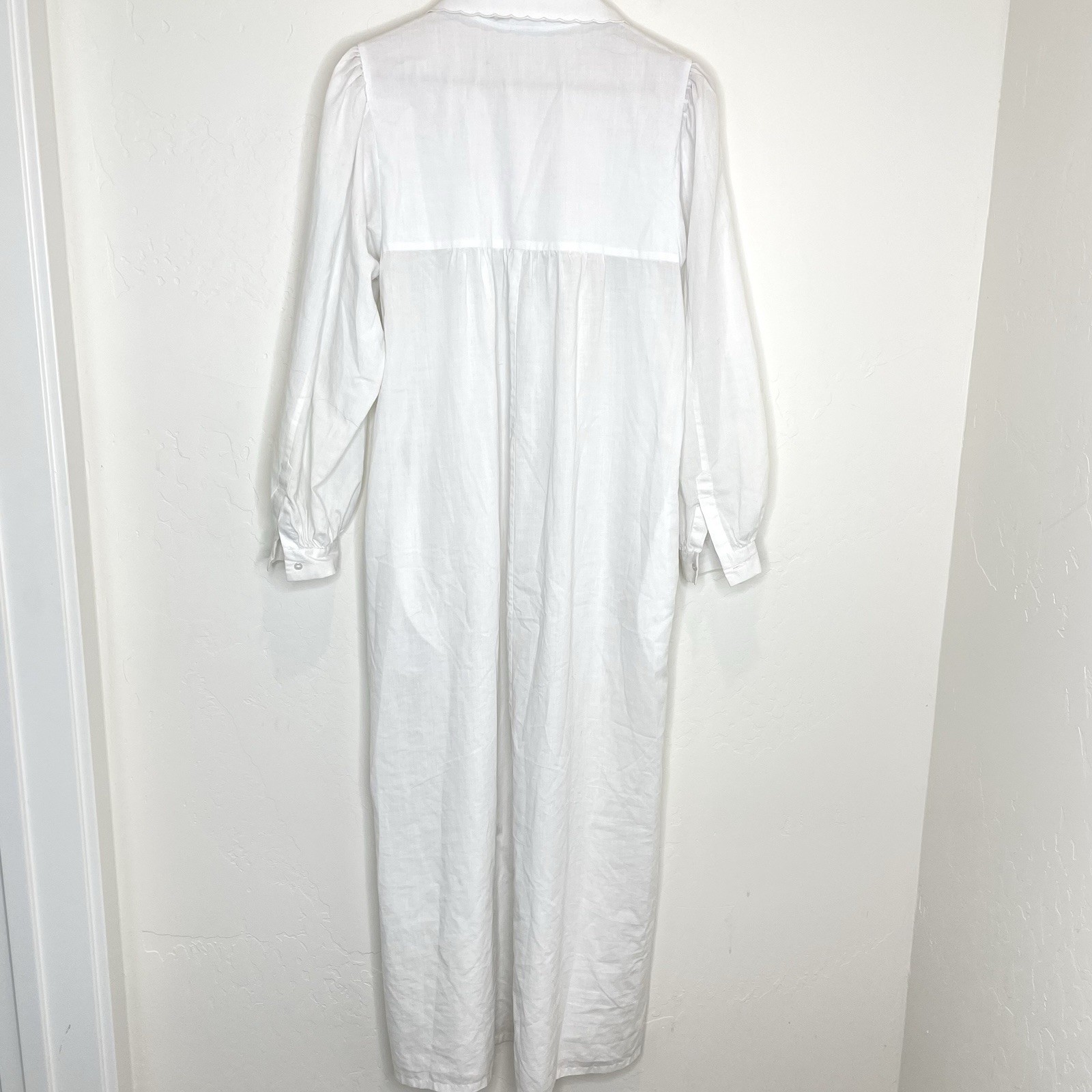 Vintage Gilligan O’Malley Modest White Long Maxi Length Nightgown Womens Medium