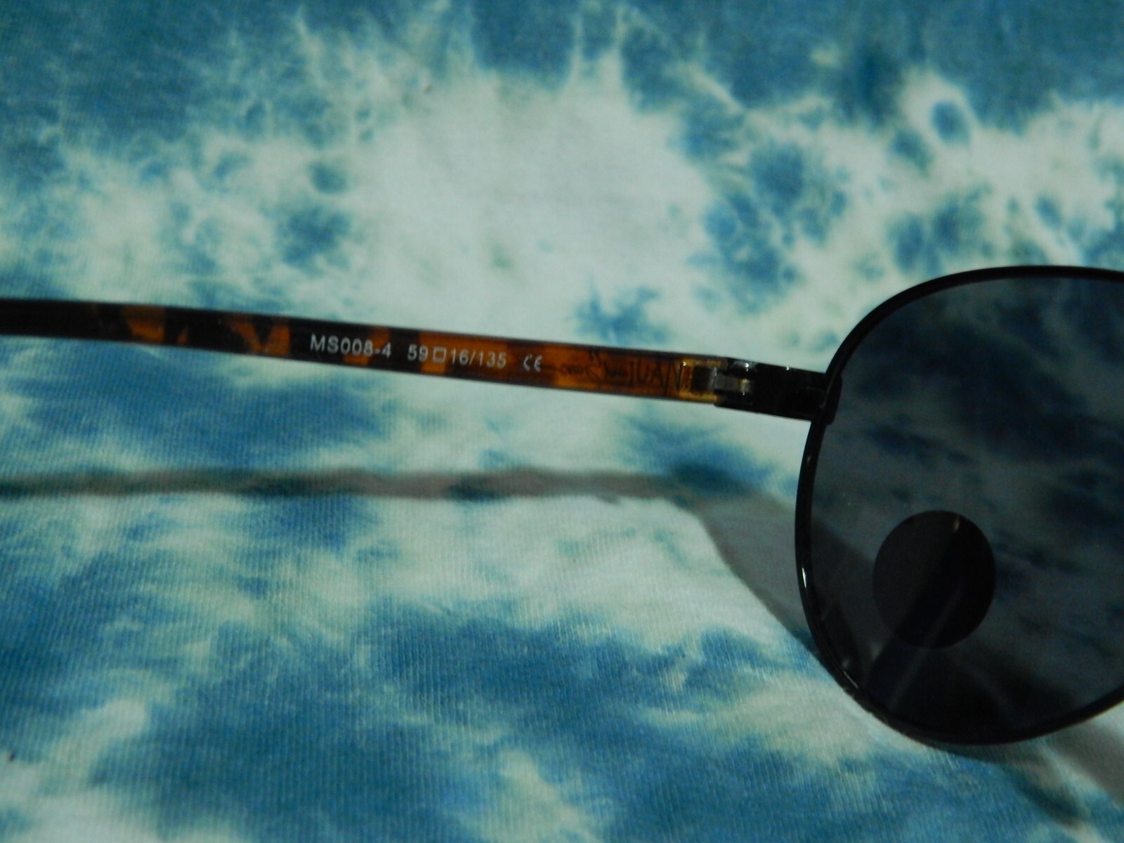 Maui and Sons ~ Polarized 100% UV Protection ~ Black/Tortoise Shell Frames 😎