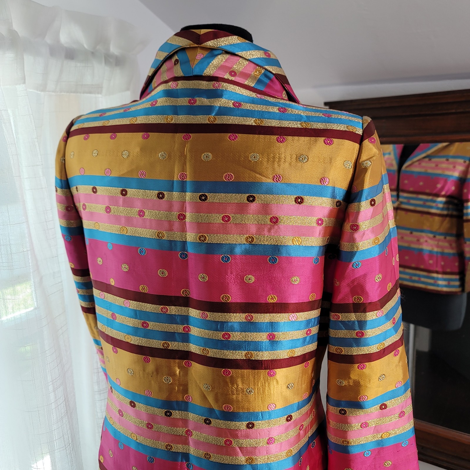 NOS Vintg Linda Cunningham Italian Silk Metallic Gold Designer Evening Jacket 8