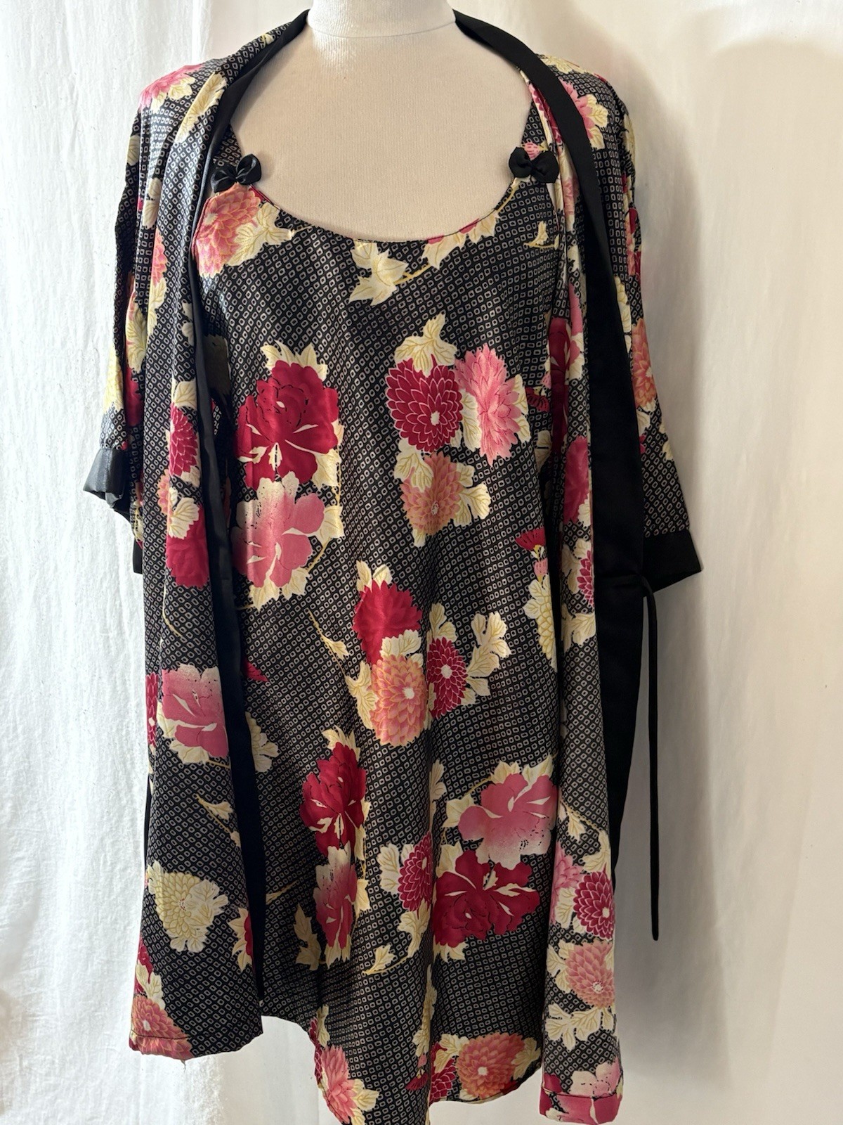 Vtg Sante Classics Robe & Nightgown Set Black Pink Floral Satin Lingerie Size Lg