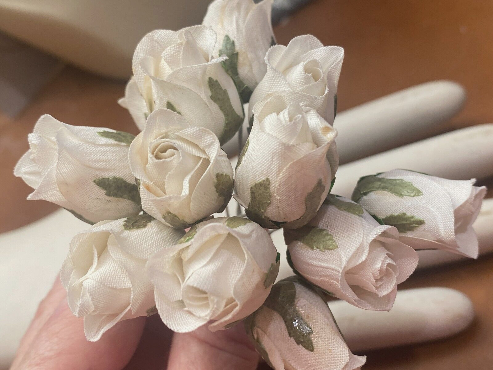 vintage flowers off white linen cotton 1dz made in Japan