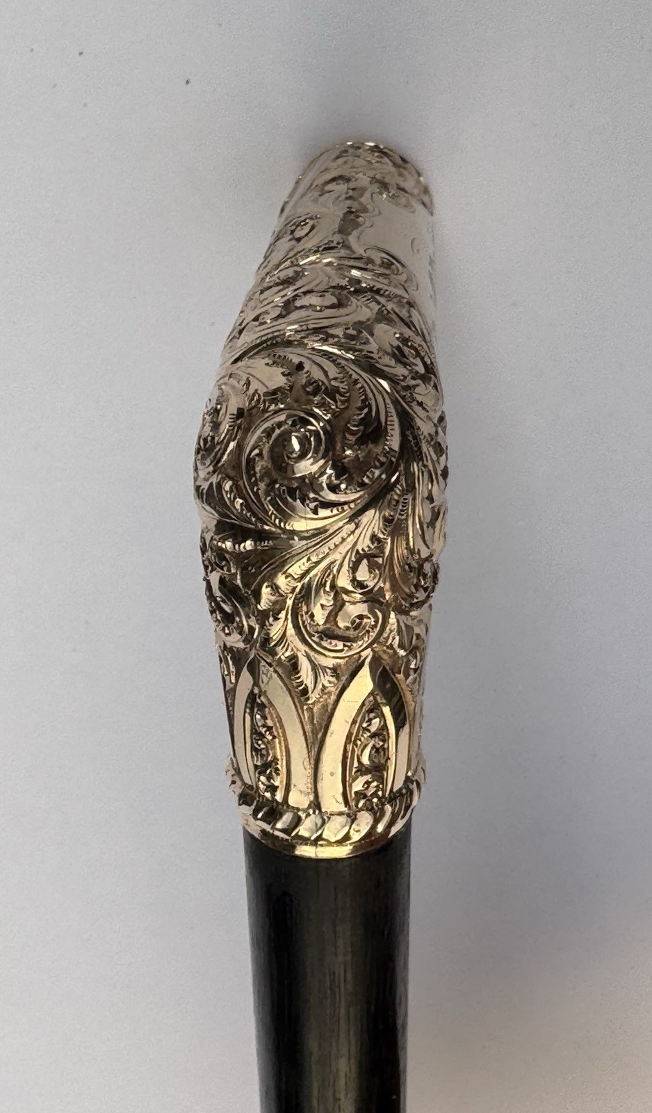 A VERY FINE ANTIQUE THEODORE D. & VICTOR GOLD FILLED CANE WALKING STICK