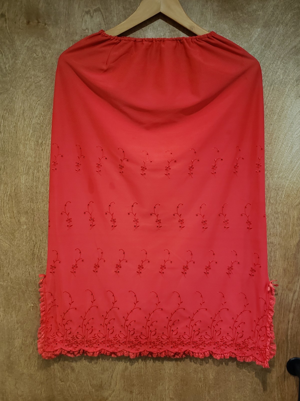RARE Vintage 1950s Kickernick Red Eyelet Lace Nylon Women’s 1/2 Slip Size 28