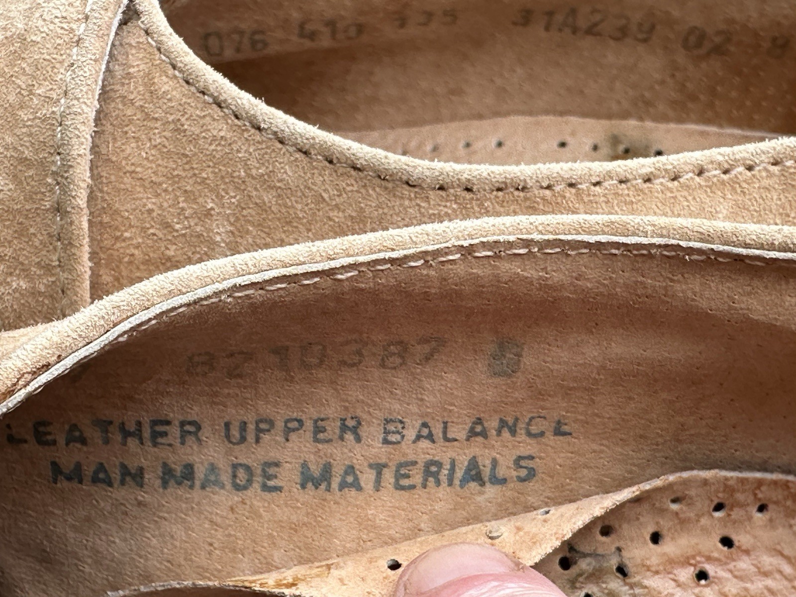 VTG Men’s Suede Tassel Loafers 1970’s McGregor Size 8 Tan Made In Poland Unisex