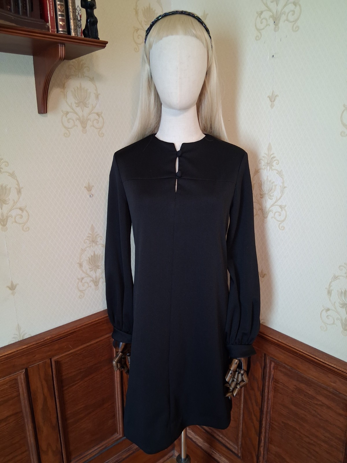 Vintage 1960s/1970s Parade Black Mod Youthquake Babydoll Tie Sleeve Mini Dress