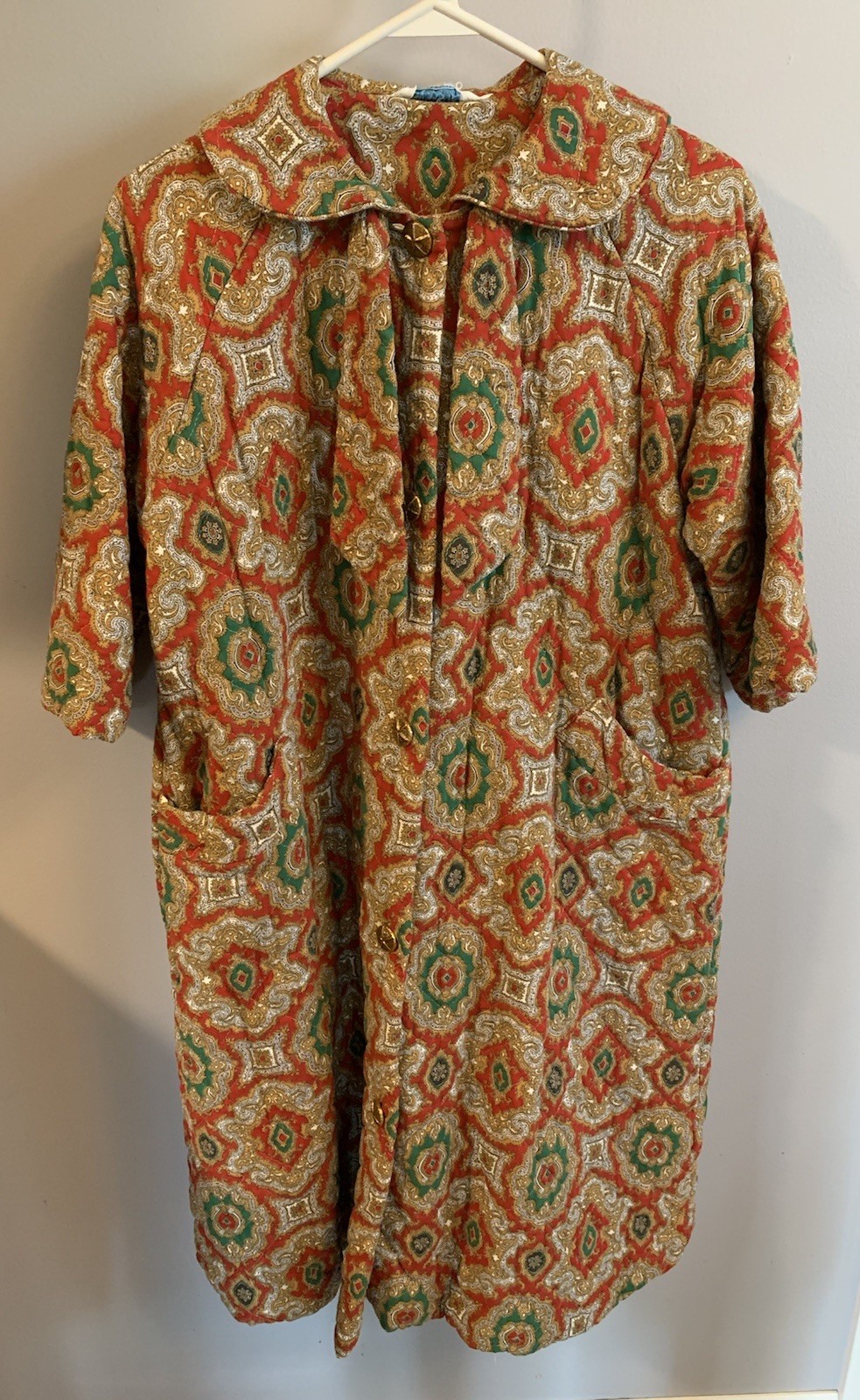CAROL BRENT VINTAGE FABULOUS QUILTED ROBE ? DRESS? W/TIE NECK RARE