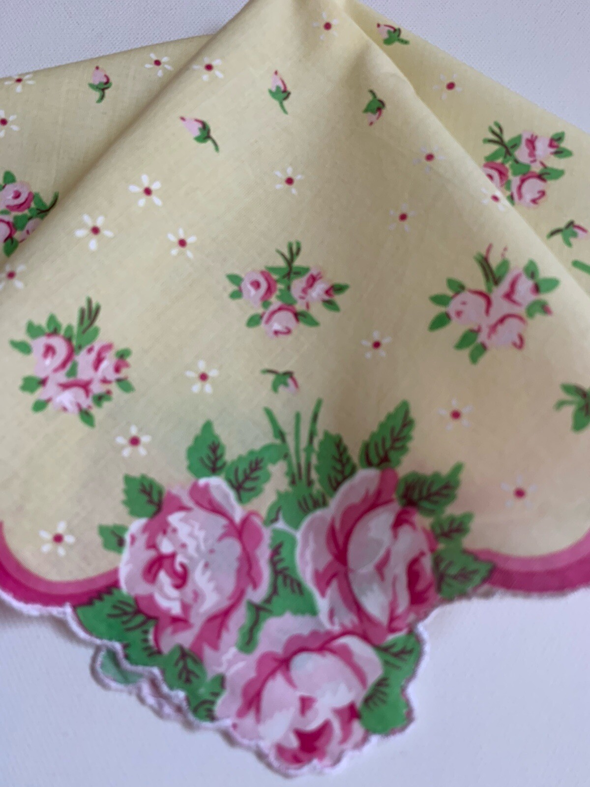 Beautiful Yellow & Pink Roses Handkerchief ~ New LuRay Hankie! Pretty Shape