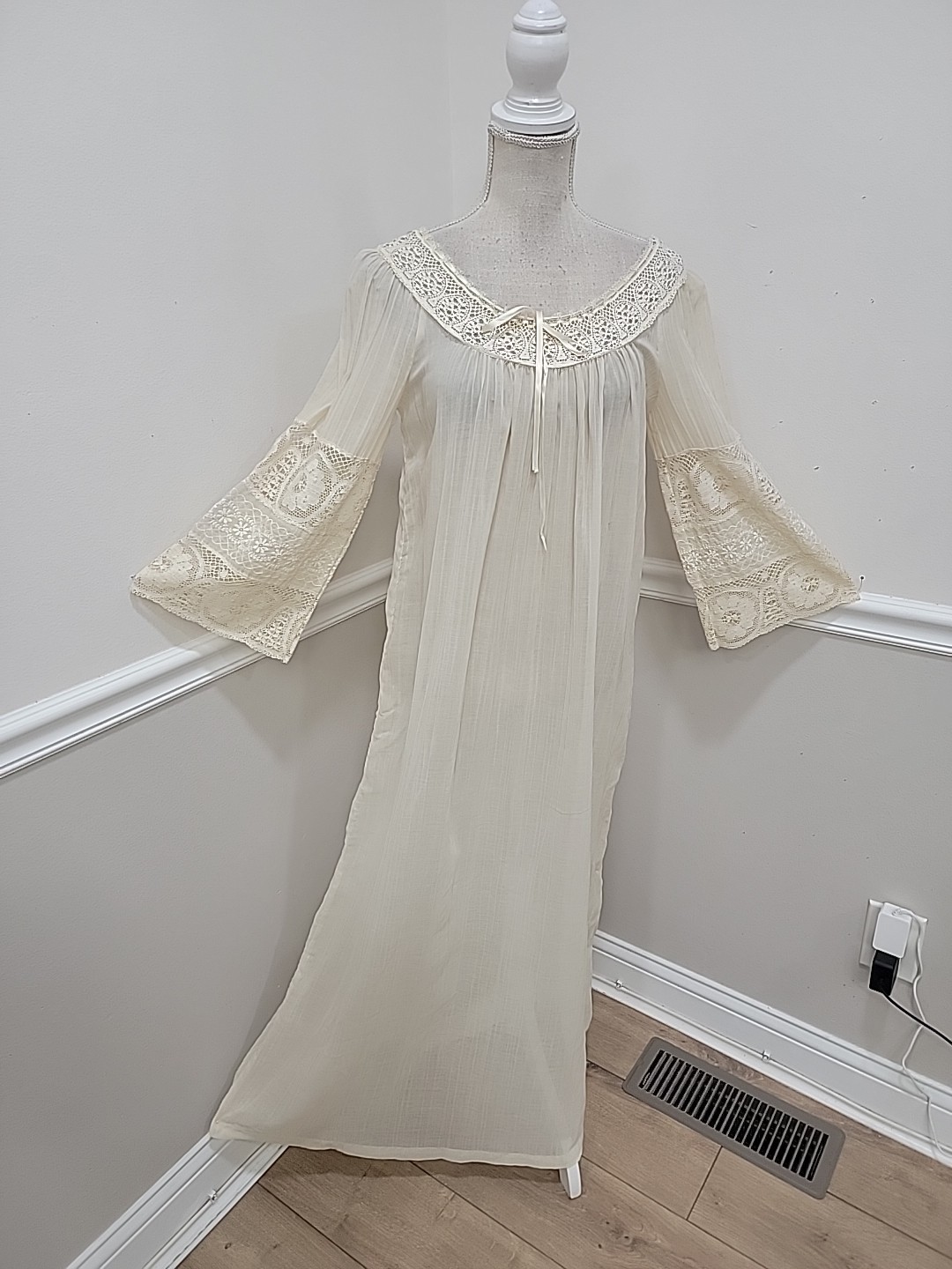 VTG Christian Dior Lingerie 1960s Saks Fifth Avenue Victorian Revival Lace Gown