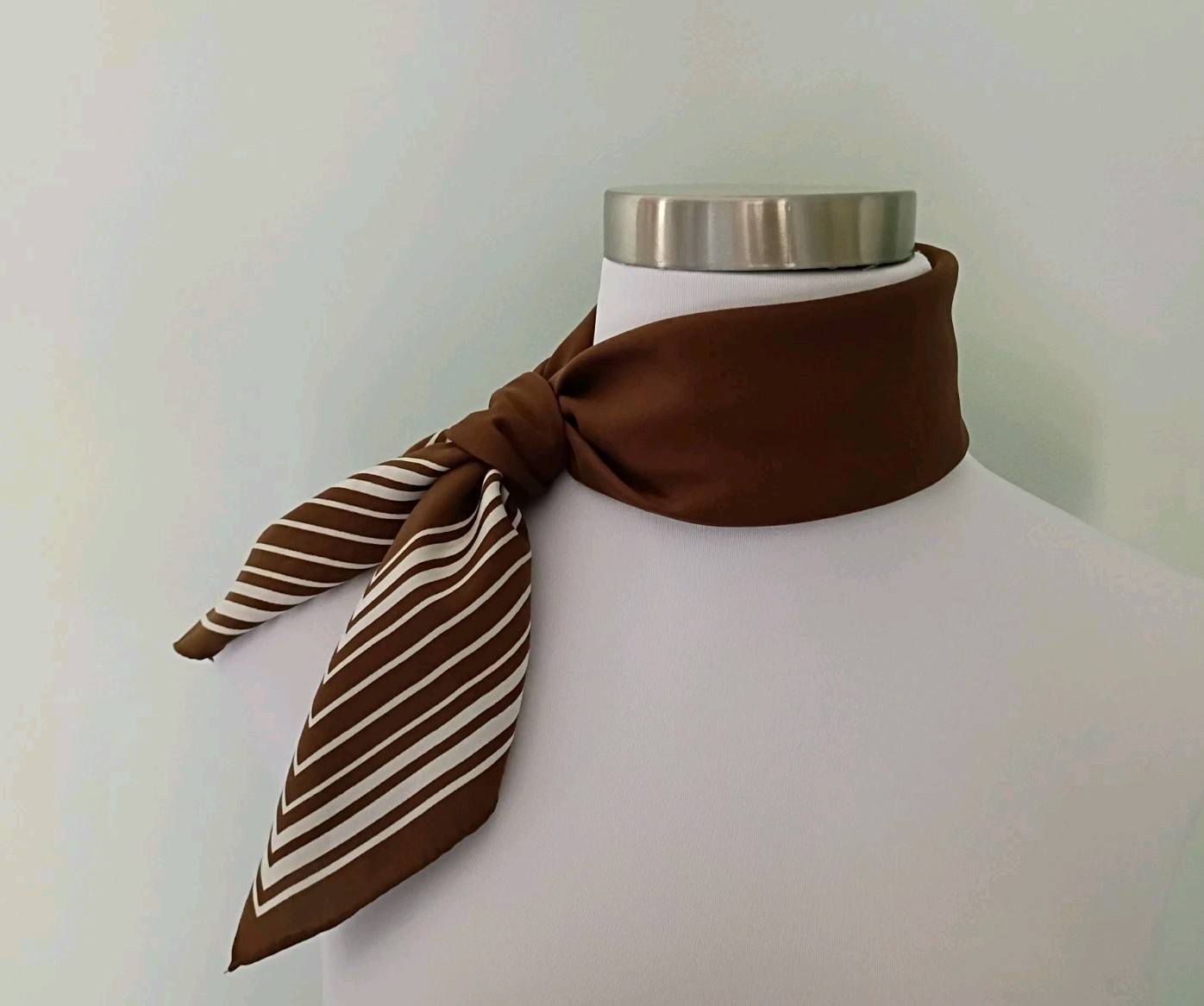 VTG Robinson Golluber Brown & White 27″ Square Scarf Geometric Striped Border