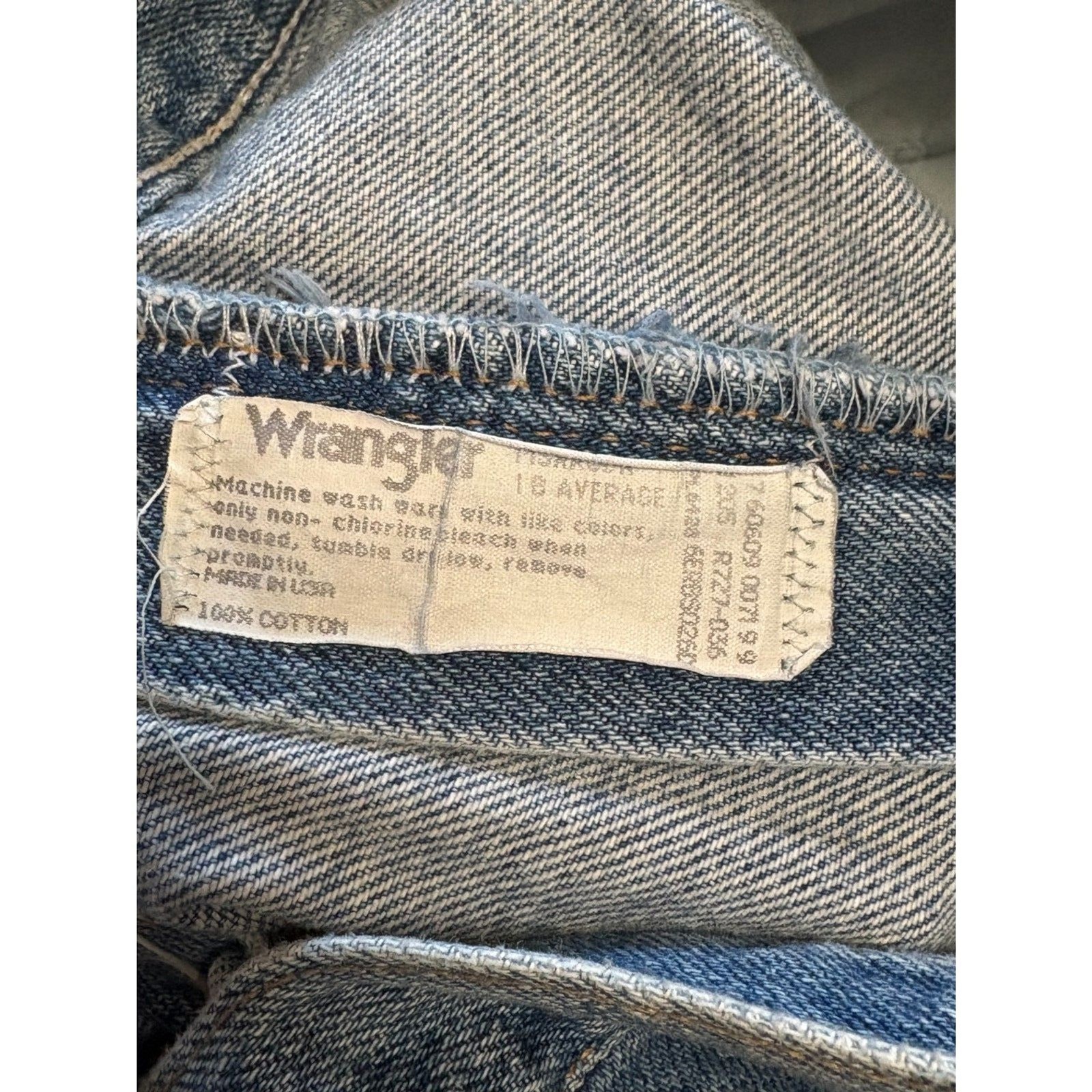 Wrangler for Women Vintage Denim Mom Jean Shorts Size 16-18