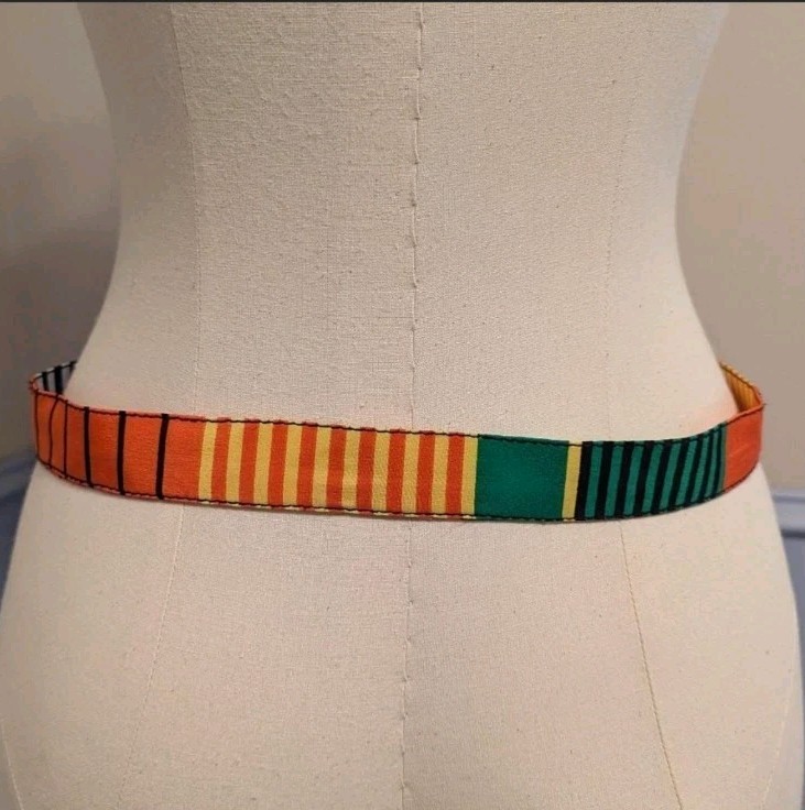 29-30″ Vintage 1960s Mod Multi-Color Geometric Statement Belt