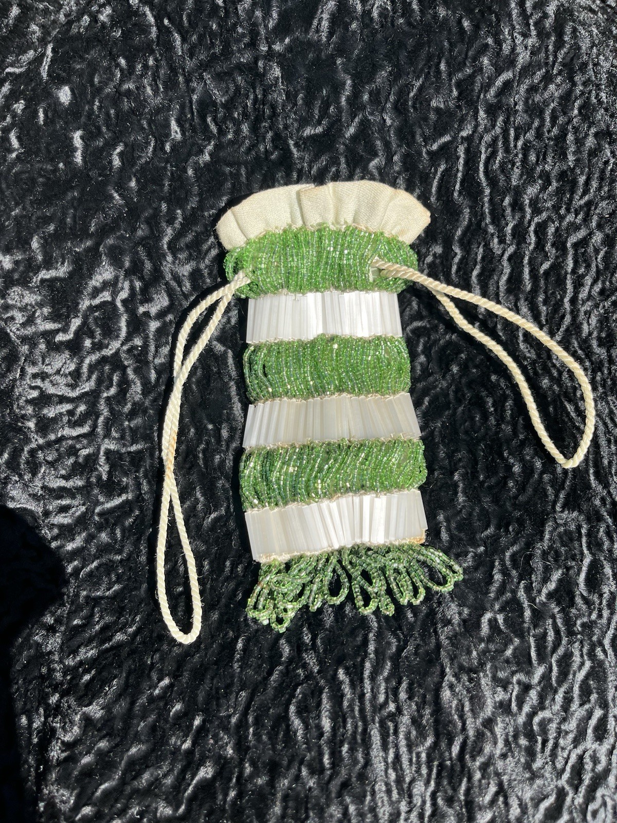 Vtg Green/White beaded drawstring Coin Purse Glass Beads From Czechoslovakia ￼