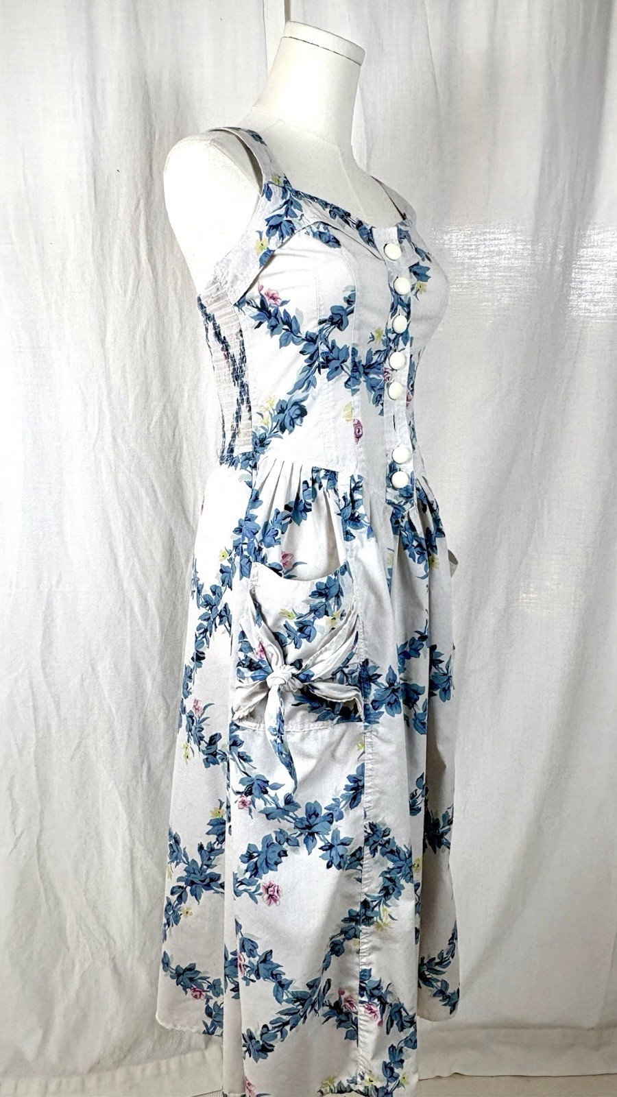 Vintage 80’s Floral Sun Dress With Side Ruching And Converie Straps. Size Small