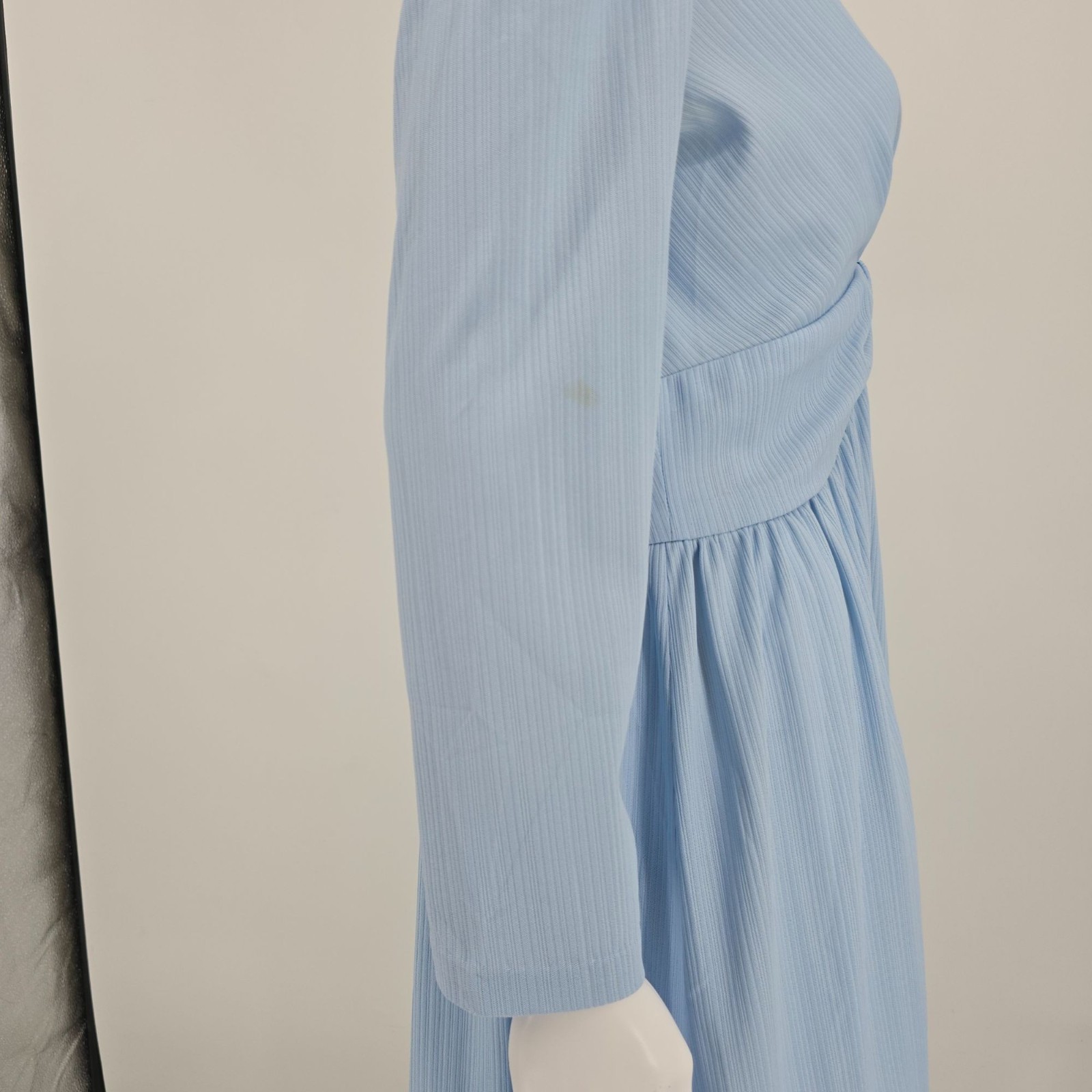 Vintage Early 1970s Pale Blue Ruched Bow V-Neck Long Sleeve Mod Minidress (M)