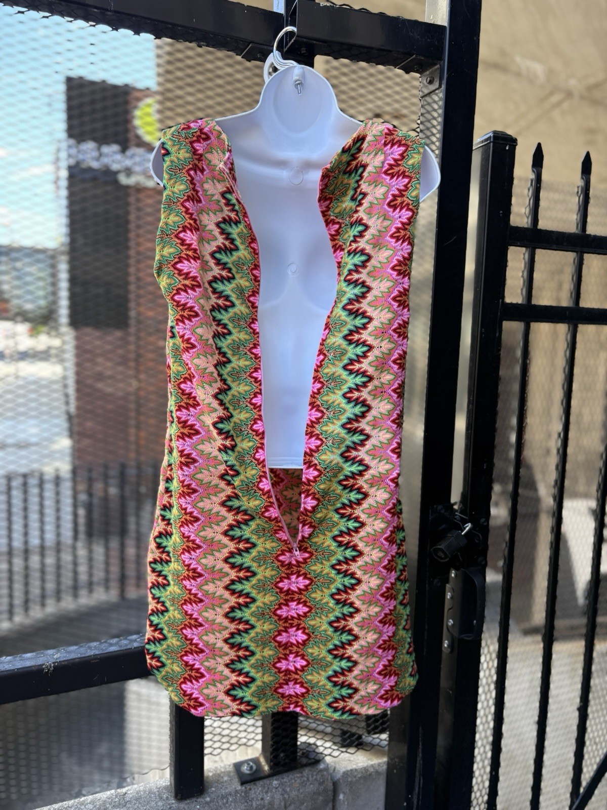 Truly Groovy 1960’s Fractal Art Knit Minidress Rainbow Colors! 🌈