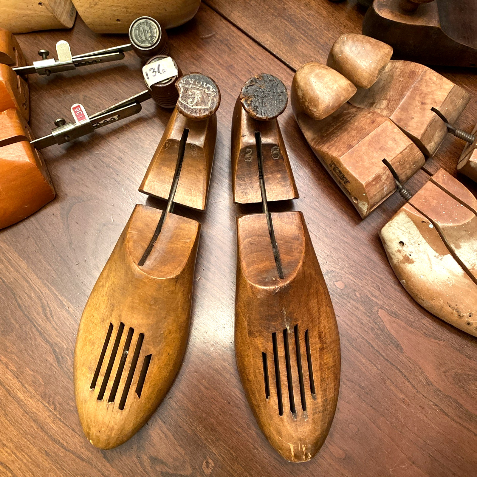 Vintage Wooden Shoe Tree Stretcher Keeper Assorted Sizes Brands Lot Of 7 Pair