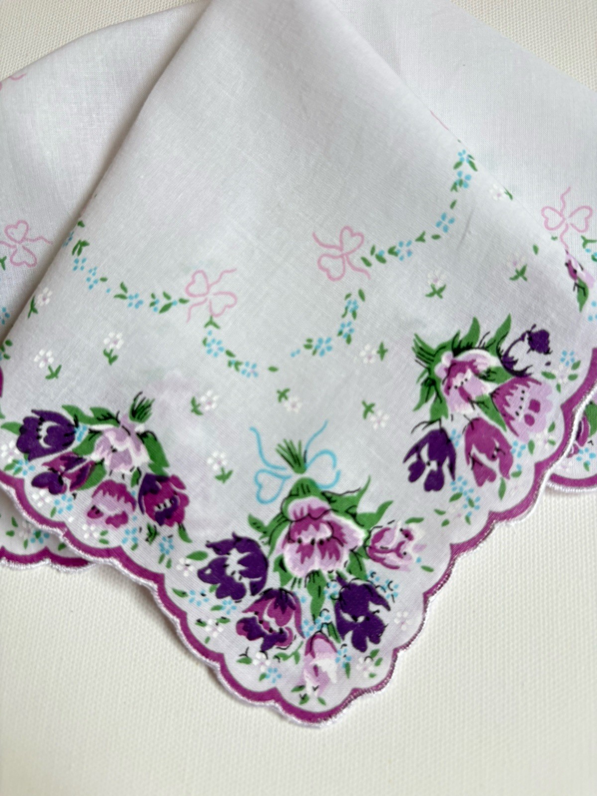 Beautiful New LuRay Violet TULIPS Handkerchief Hankie With Sweet Forget Me Nots