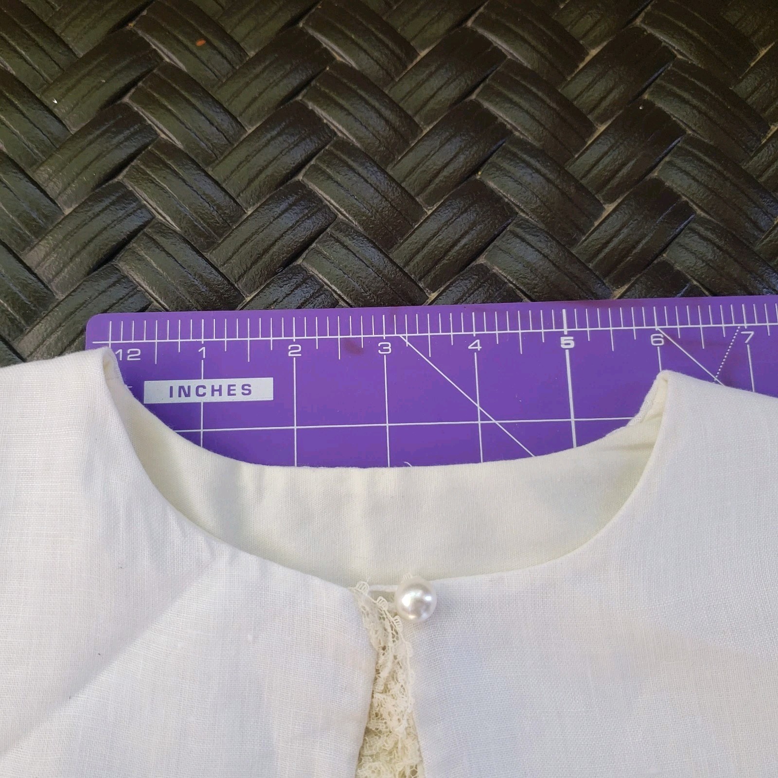 Vtg Satin Ribbon Flowered Poplin Collar/Bib/Peter Pan With Lace And Pearl Button
