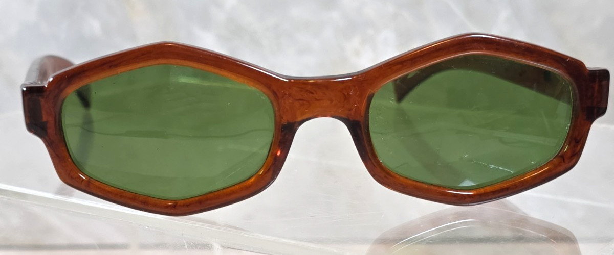 Vintage 1960s Cool Ray Polaroid Coquette 107 Brown Tortoise Hexagon Sunglasses