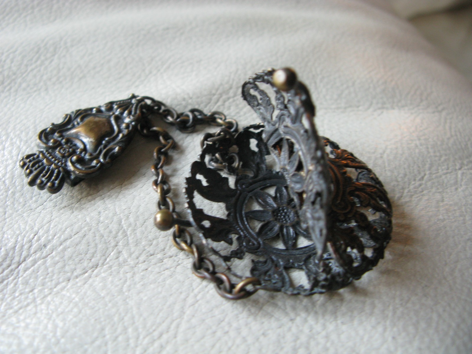 Antique Chatelaine Belt Clip Art Nouveau Buffalo Filigree Purse Vinaigrette