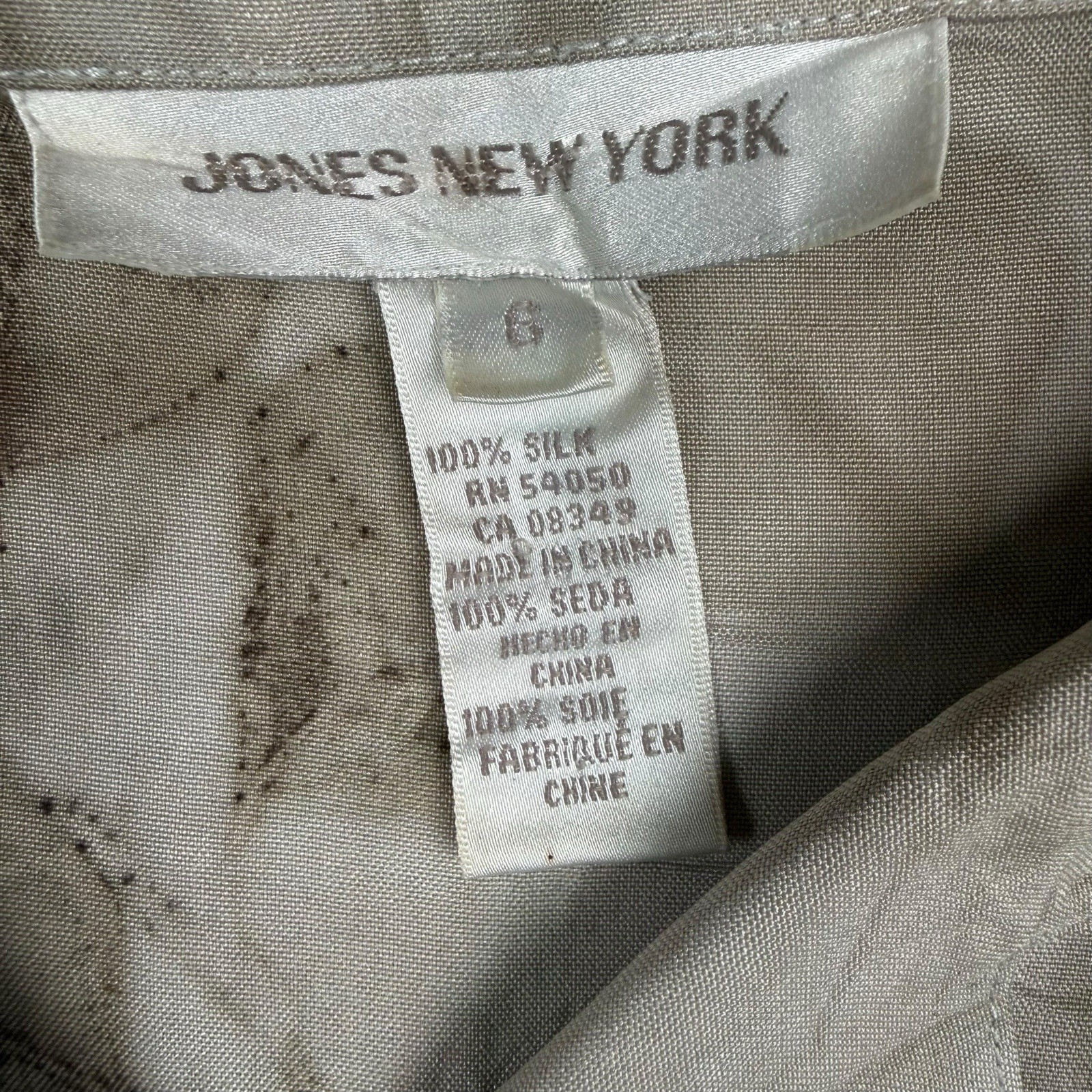 Vintage Jones New York 100% Silk Blouse Sz 6 Botanical Leaf Print Y2K Shirt