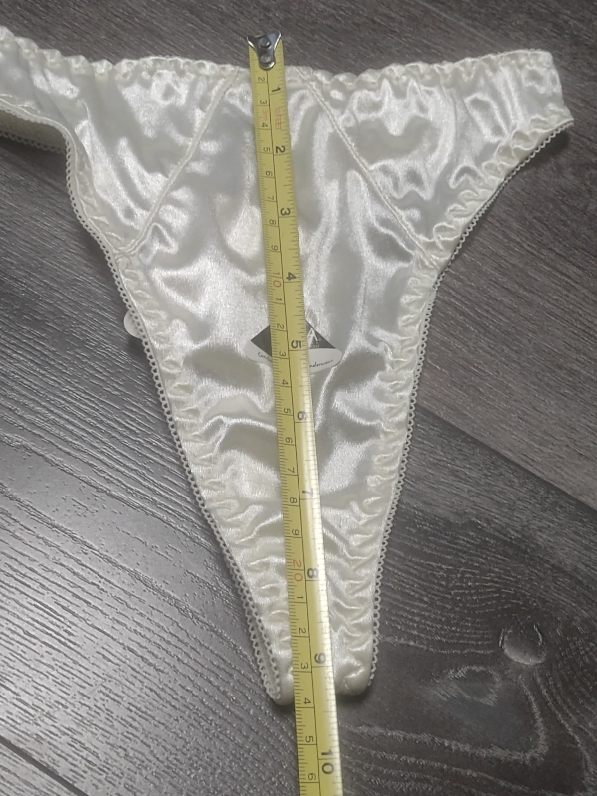 Vtg NWT Second Skin Thong Panty Shimmerine Ivory Val Mar Size Small 5