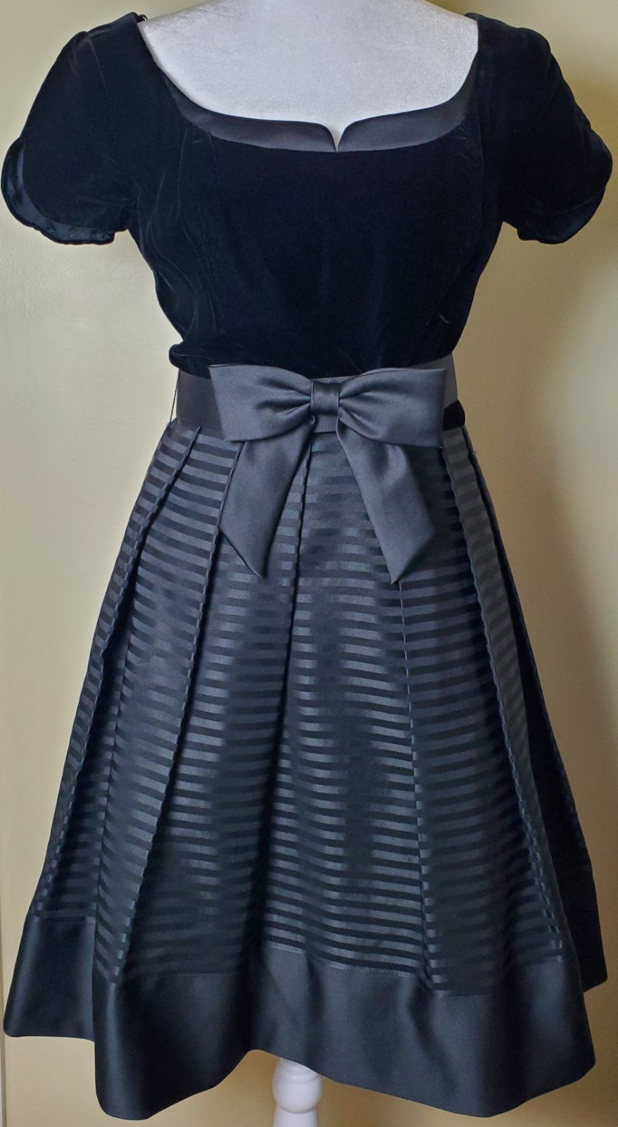 Vintage Oleg Cassini Black Velvet Dress Formal Prom Short Old Hollywood Classic